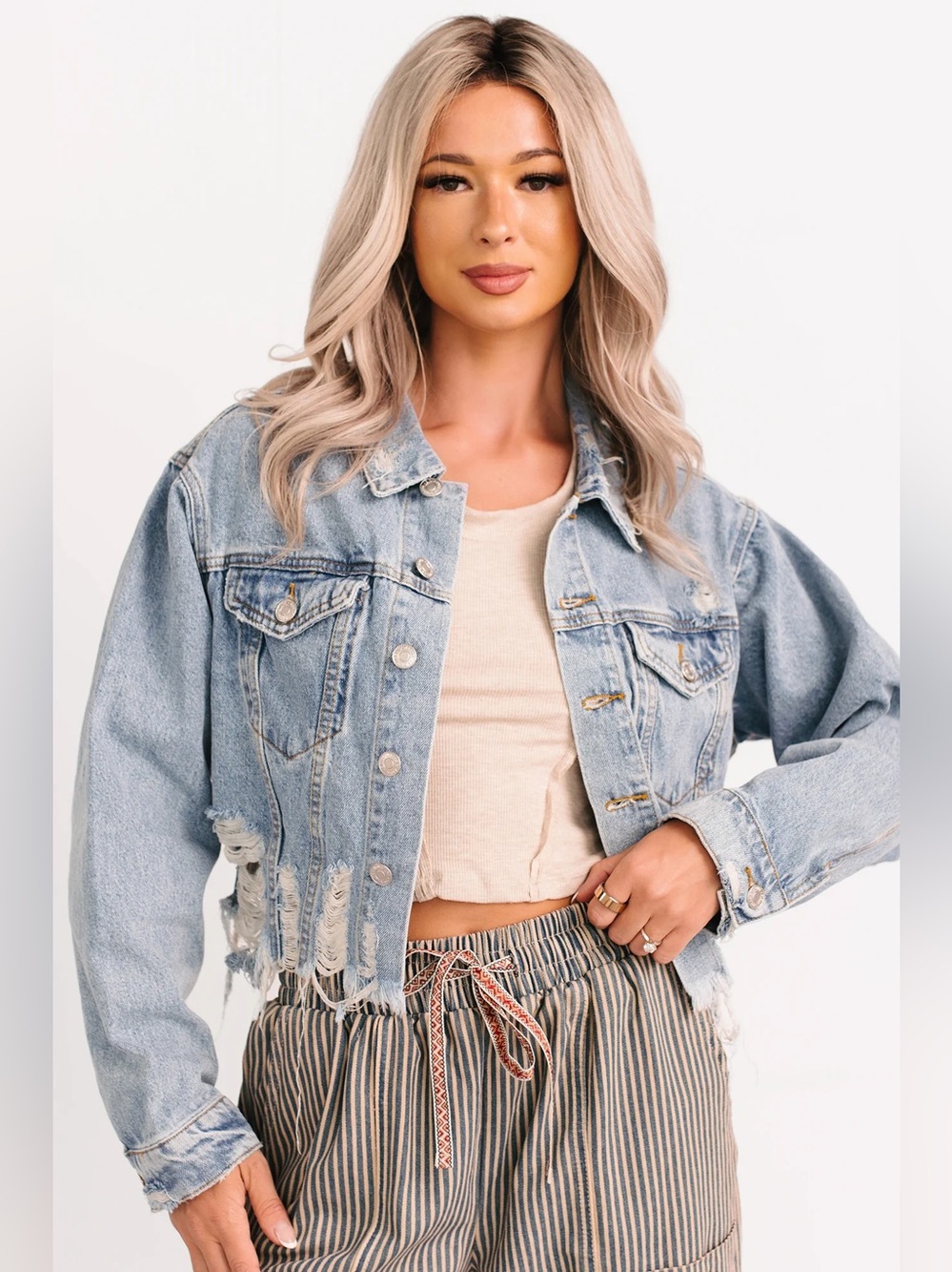 Light Wash Distressed Cropped Denim Jacket - Blue